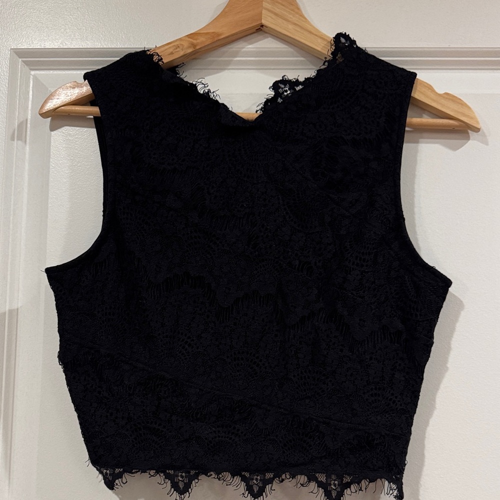 M | Kimchi Blue | Black Lace Vest Top